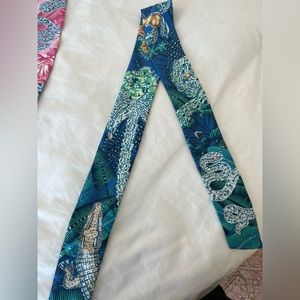 Blue Cartier Twilly 100% silk